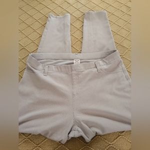 Women's slim pull on pant